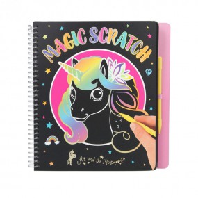 Ylvi & the Minimoomis Magic Scratch boek